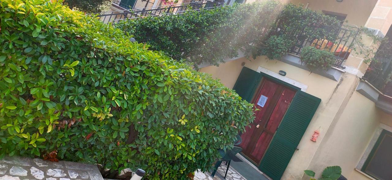Tana Per Gli Ospiti Apartment Terni Ngoại thất bức ảnh