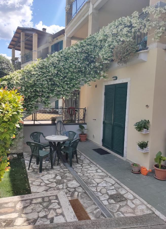 Tana Per Gli Ospiti Apartment Terni Ngoại thất bức ảnh